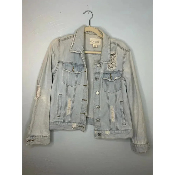 Sky & Sparrow Denim Jean Jacket Size Medium Light Wash Distressed Fall Trendy - Picture 2 of 7